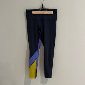 Like new womens Cotopaxi color block leggings medium